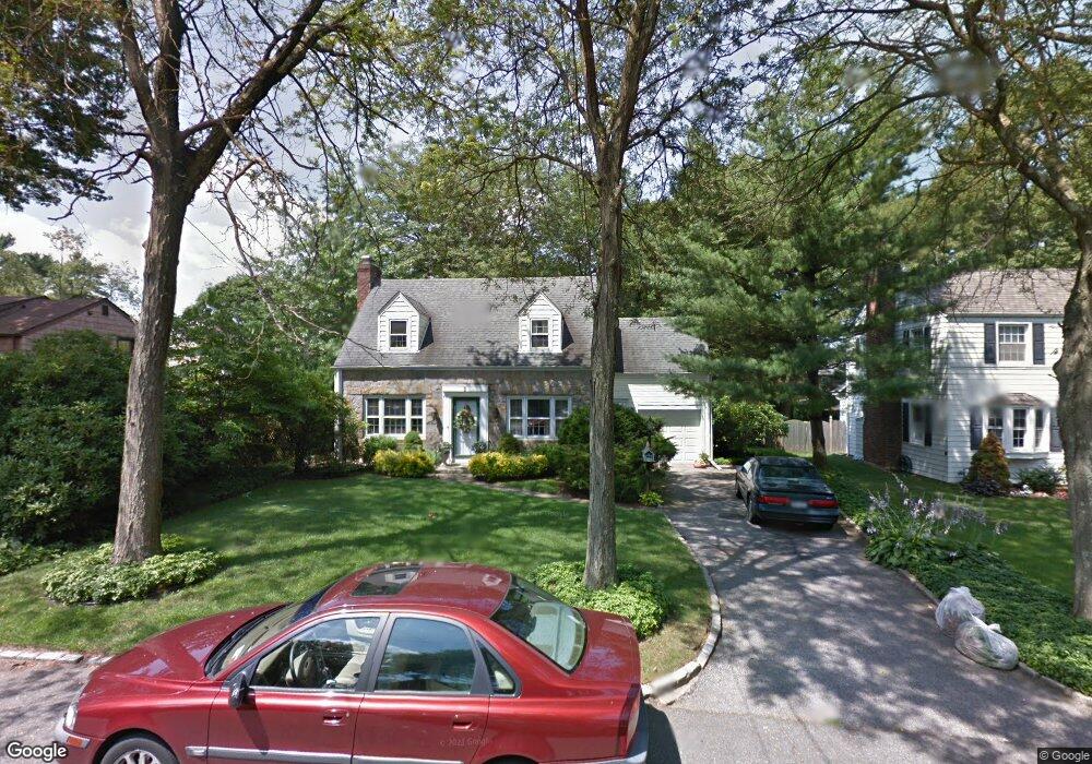 5 Willard Place, Glen Head, NY 11545 - photo 1