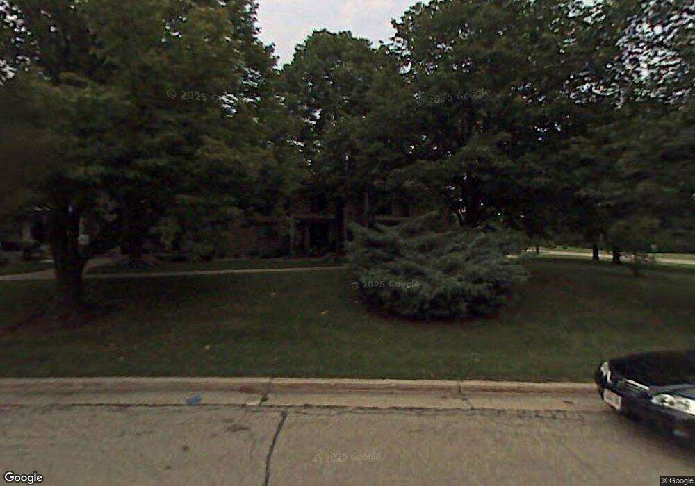 1734 S Carriage Ln unit C, New Berlin, WI 53151 - photo 1