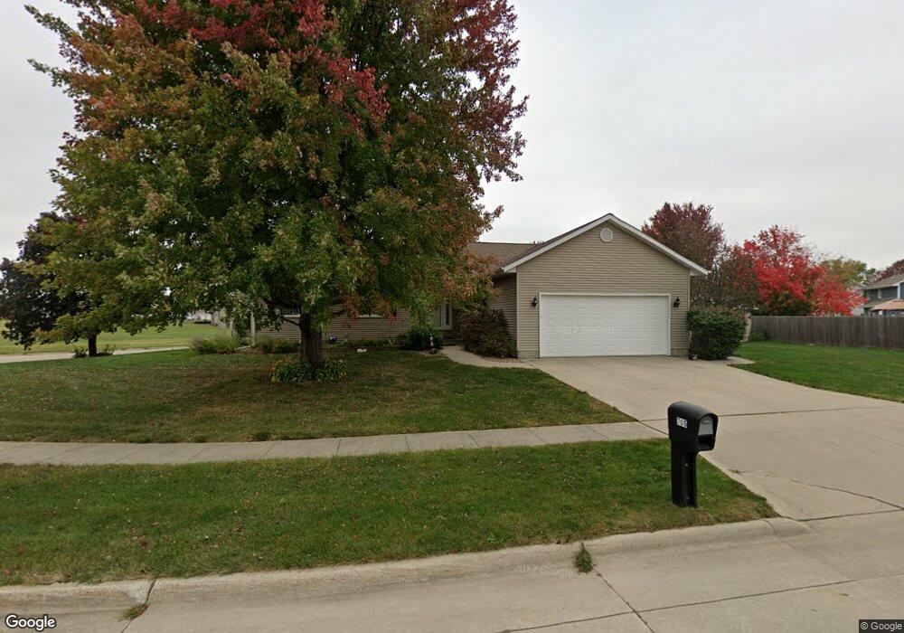 705 S 15th Ave W, Newton, IA 50208 - photo 1