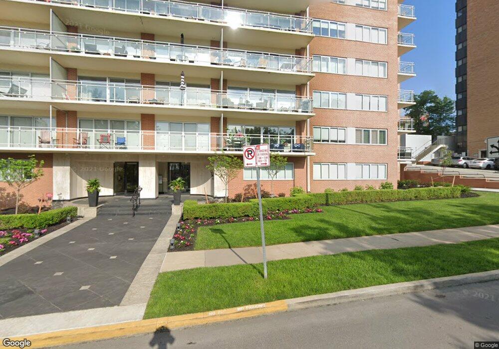 4740 Roanoke Pkwy unit 201, Kansas City, MO 64112 - photo 1