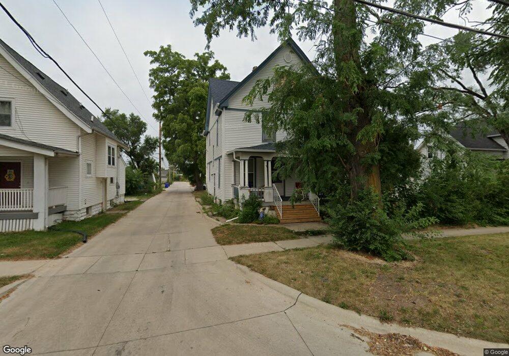 316 5th St NW, Cedar Rapids, IA 52405 - photo 1