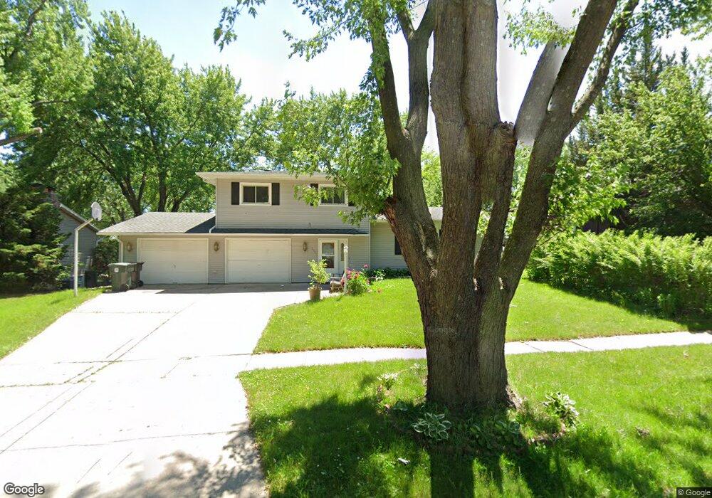 2222 W 3rd St, Cedar Falls, IA 50613 - photo 1