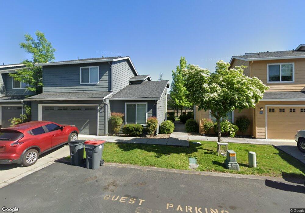 2550 Mistletoe Ct, Central Point, OR 97502 - photo 1