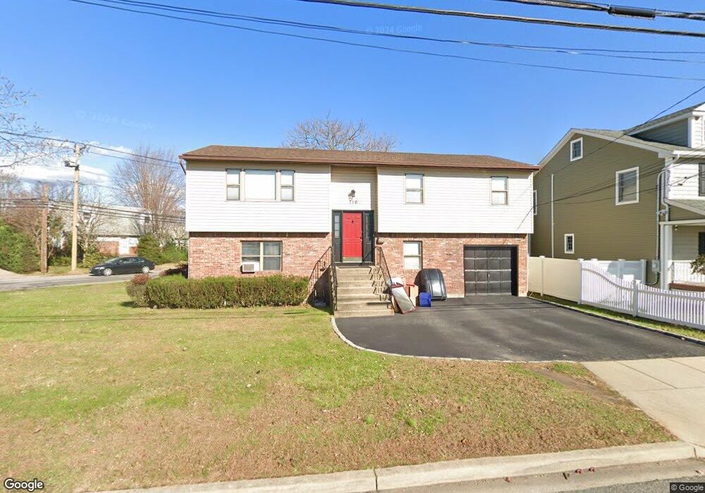 116 Evergreen Ave unit Floor, Bethpage, NY 11714 - photo 1