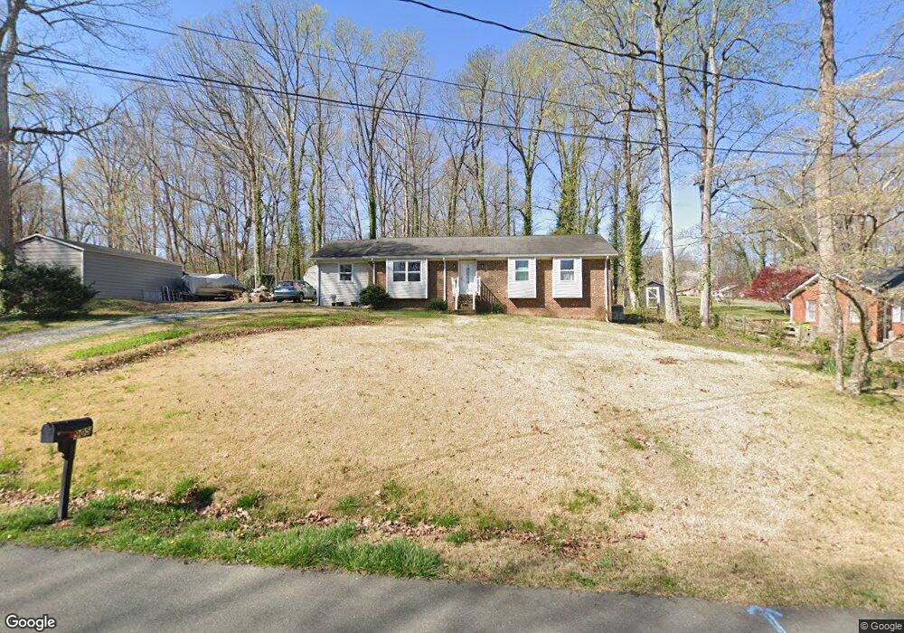 905 N Garden Ave, Siler City, NC 27344 - photo 1