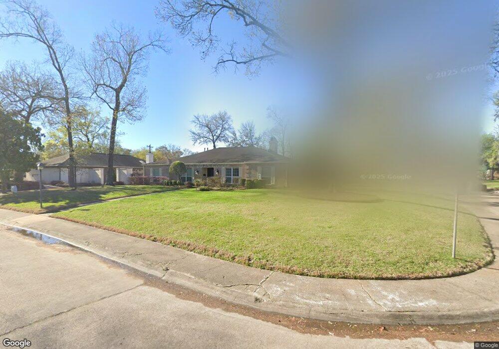 10323 Shady River Dr, Houston, TX 77042 - photo 1