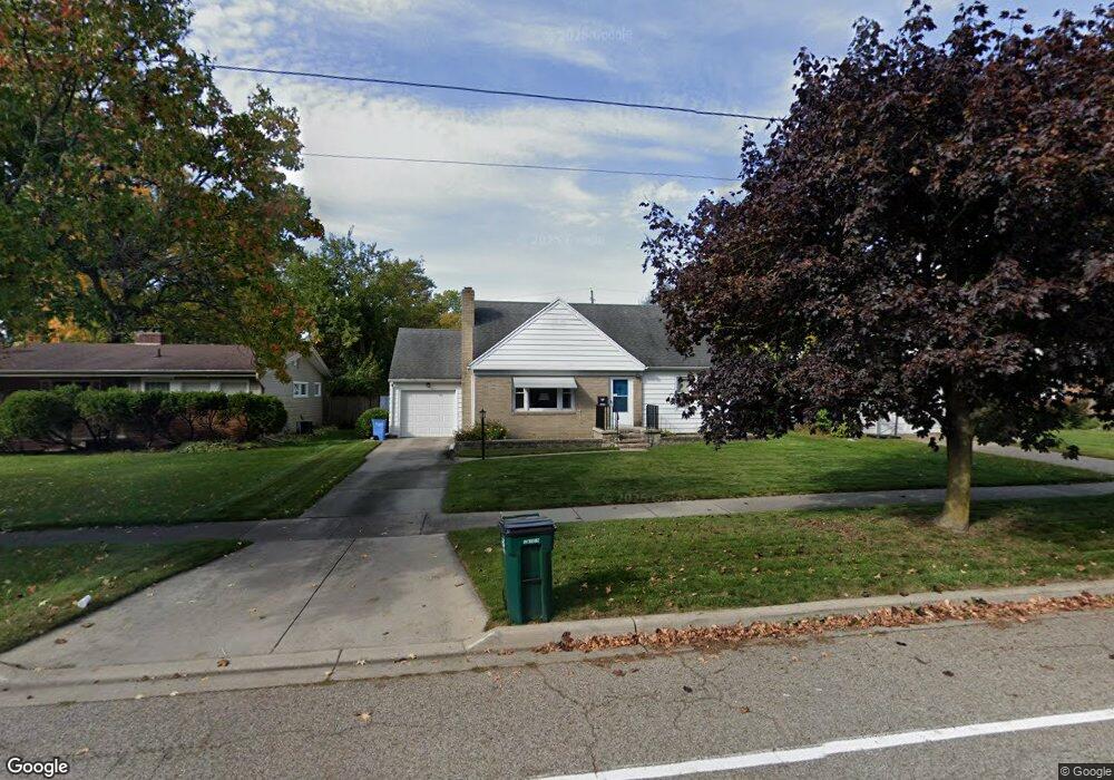 2106 Pleasant Grove Rd, Lansing, MI 48910 - photo 1