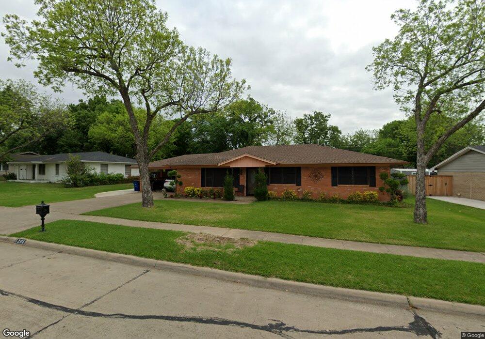 1206 Sunset Dr, Ennis, TX 75119 - photo 1