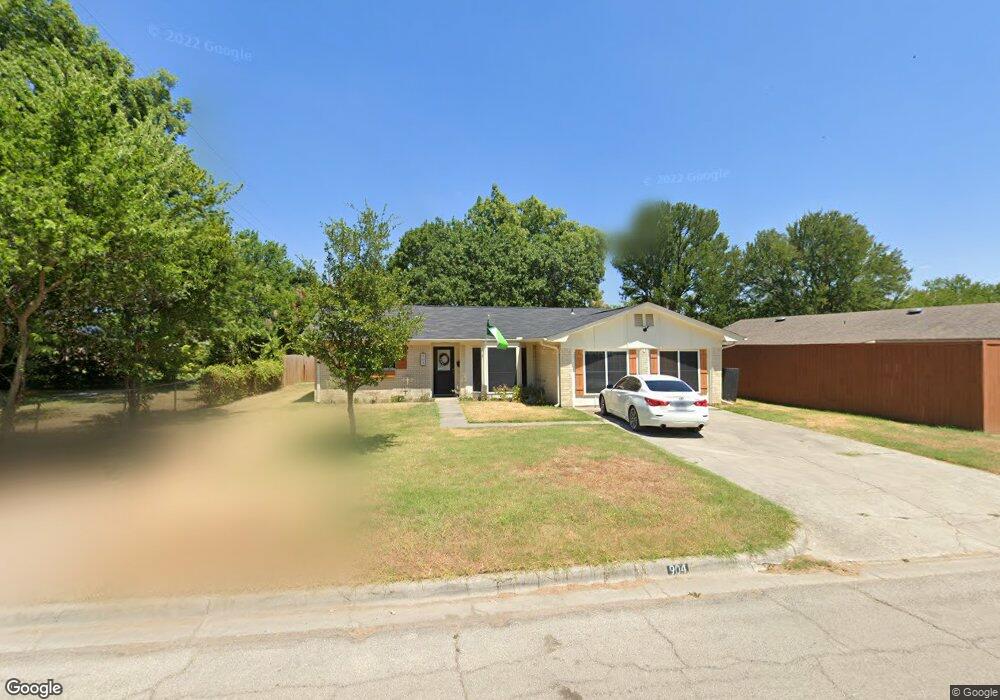 904 Kent Dr, Gainesville, TX 76240 - photo 1
