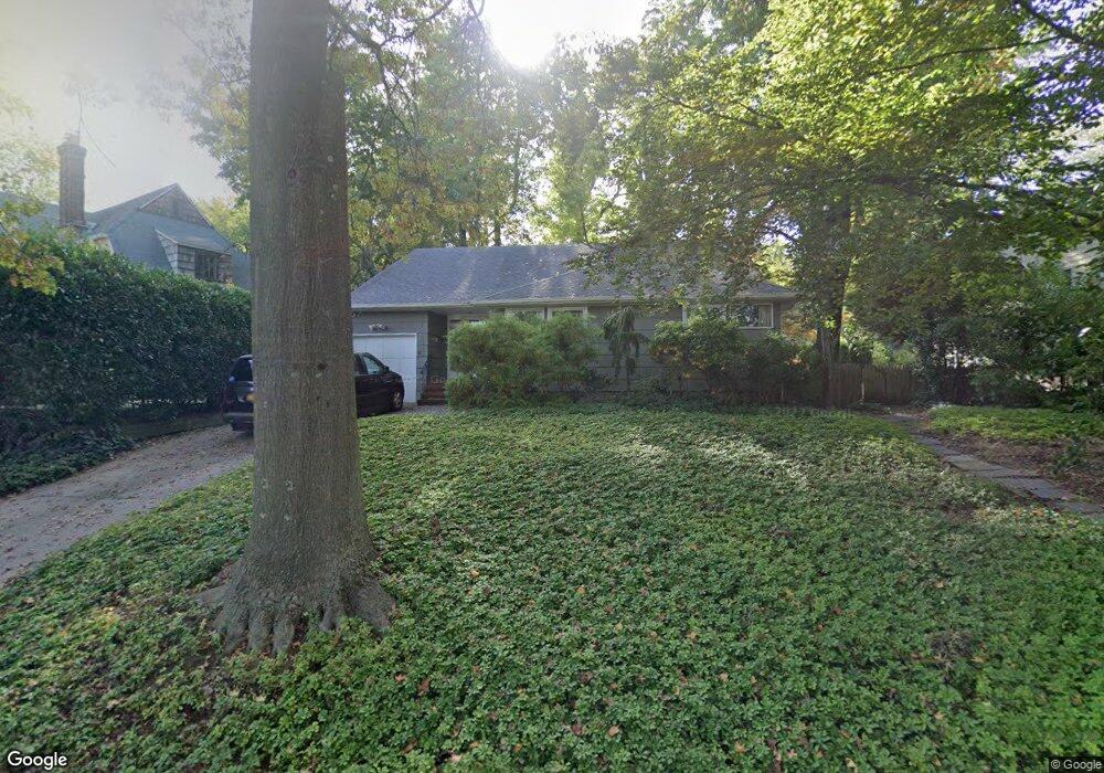 18 Shadow Ln, Great Neck, NY 11021 - photo 1