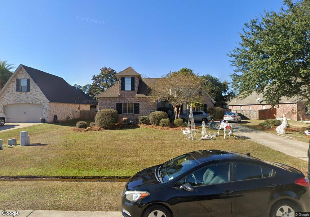 1049 Scarlet Oak Ln, Mandeville, LA 70448 - photo 1