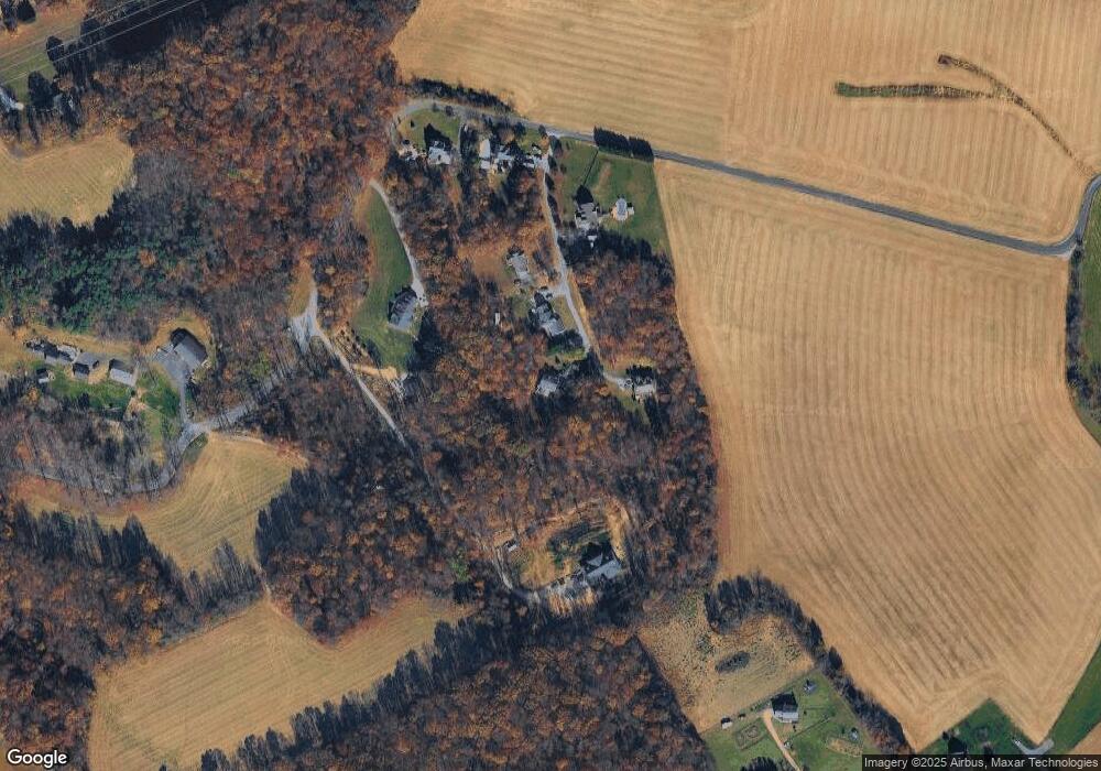 4898 Smithfield Dr, Manchester, MD 21102 - photo 1