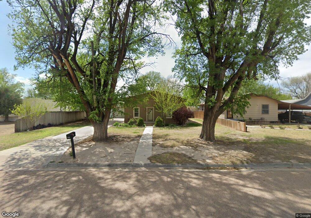 1017 S Monroe St, Hugoton, KS 67951 - photo 1