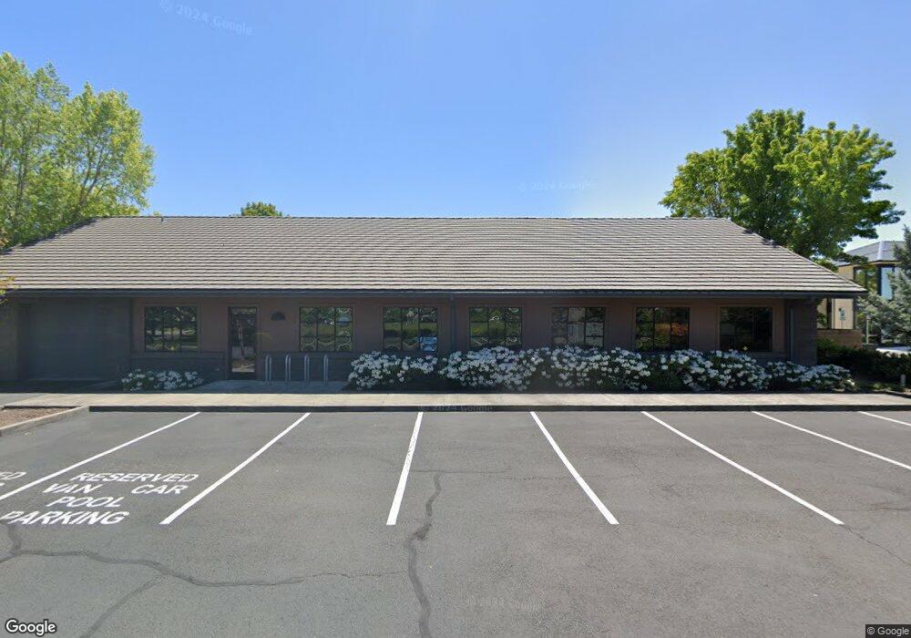 831 O'Hare Pkwy, Medford, OR 97504 - photo 1