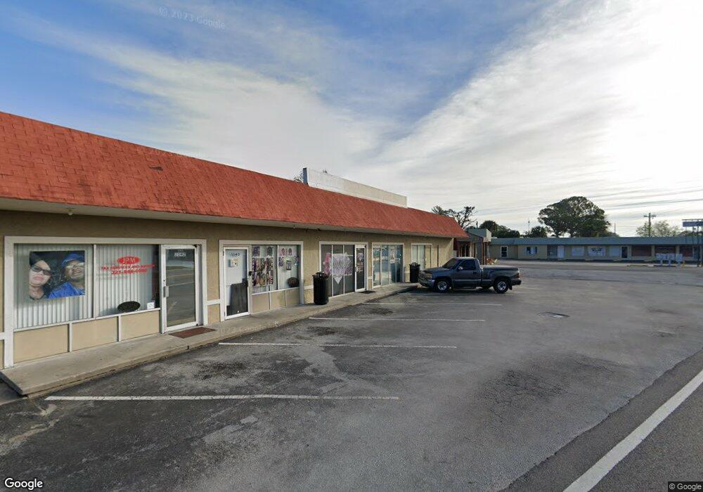 1140 Lake Dr, Cocoa, FL 32922 - photo 1