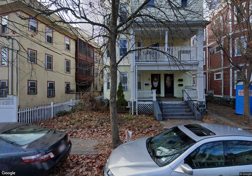 4 Banks St unit 1,1, Somerville, MA 02144 - photo 1