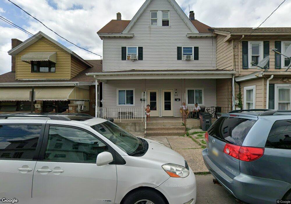 212 S Pine St, Hazleton, PA 18201 - photo 1