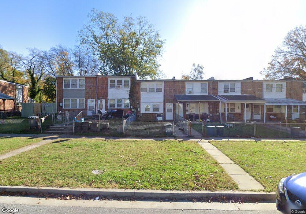 3319 Kessler Ct, Halethorpe, MD 21227 - photo 1