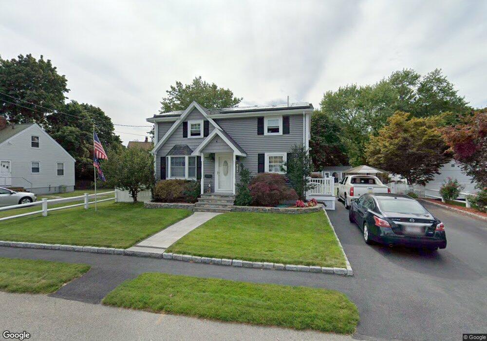 6 Colonial Rd, Woburn, MA 01801 - photo 1