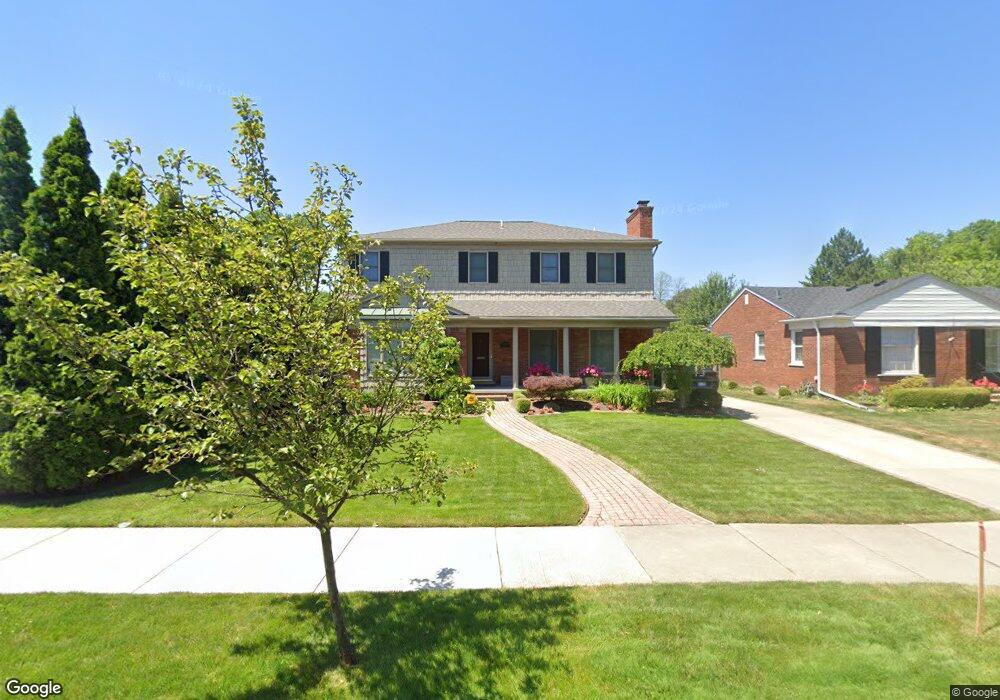 521 Fisher Rd, Grosse Pointe, MI 48230 - photo 1