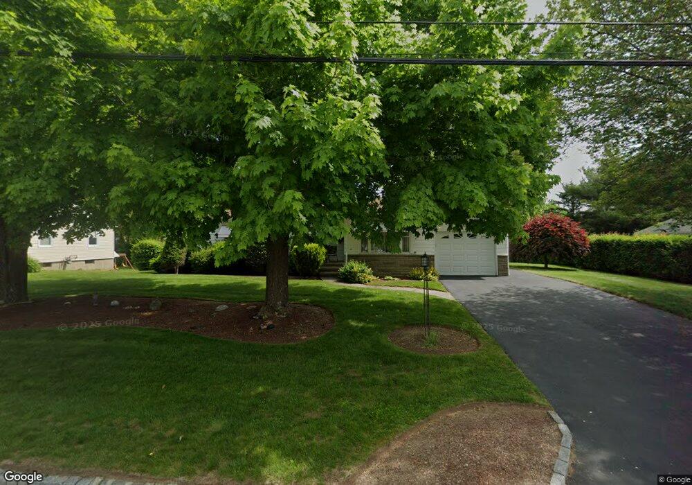 15 Oakhurst Dr, Greenville, RI 02828 - photo 1