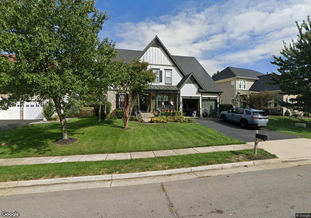 9287 Falling Water Dr, Bristow, VA 20136 - photo 1