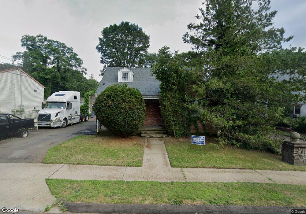 105 Pond Lily Ave, New Haven, CT 06515 - photo 1