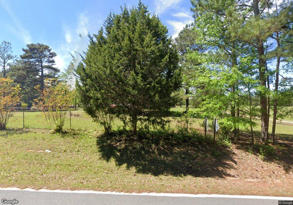 256 Rogers Cir, Barnesville, GA 30204 - photo 1