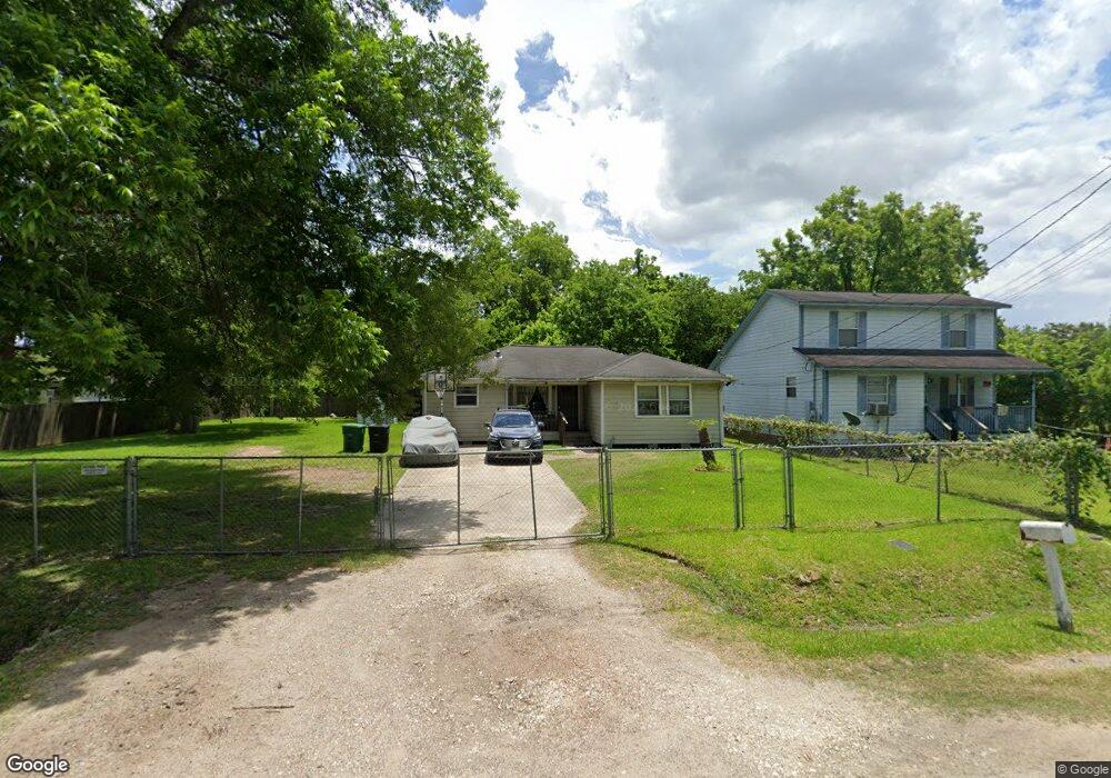 8020 Observatory St, Houston, TX 77088 - photo 1