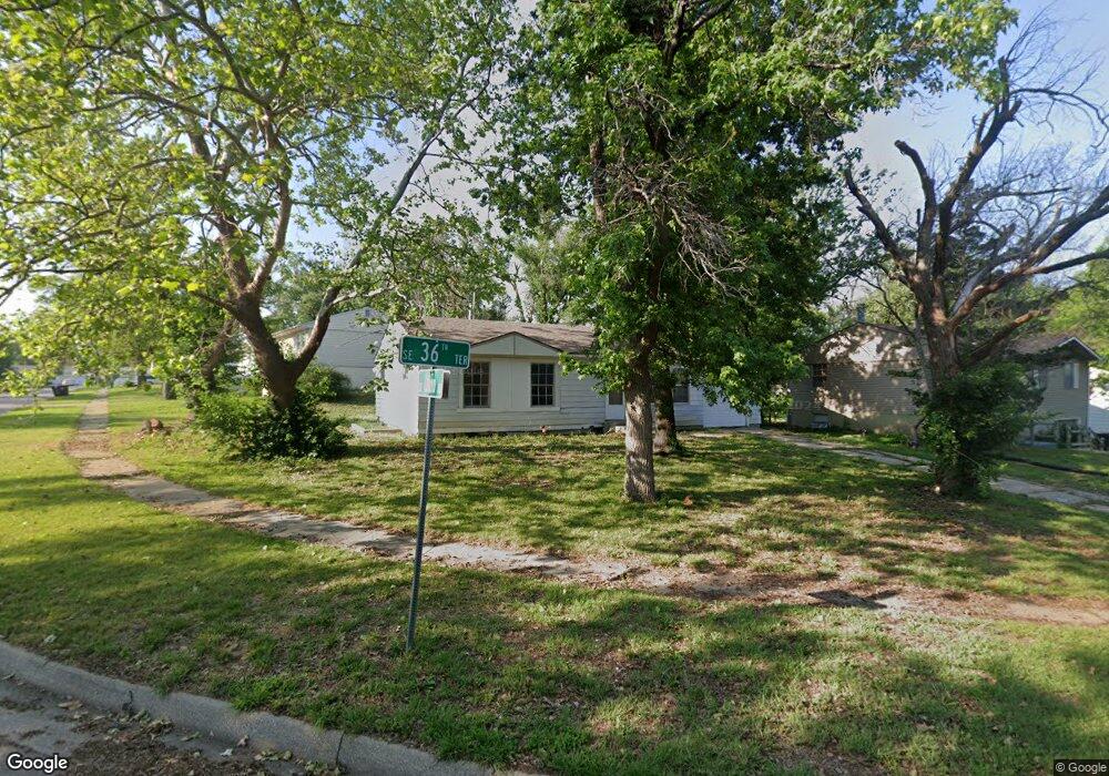 1100 SE 36th Terrace, Topeka, KS 66605 - photo 1