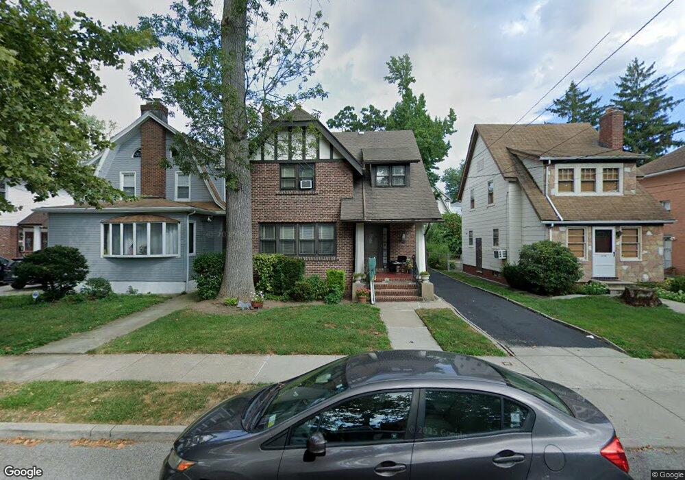 3363 164th St, Flushing, NY 11358 - photo 1