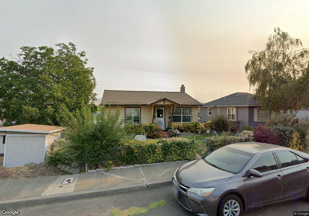 317 W 16th St, the Dalles, OR 97058 - photo 1