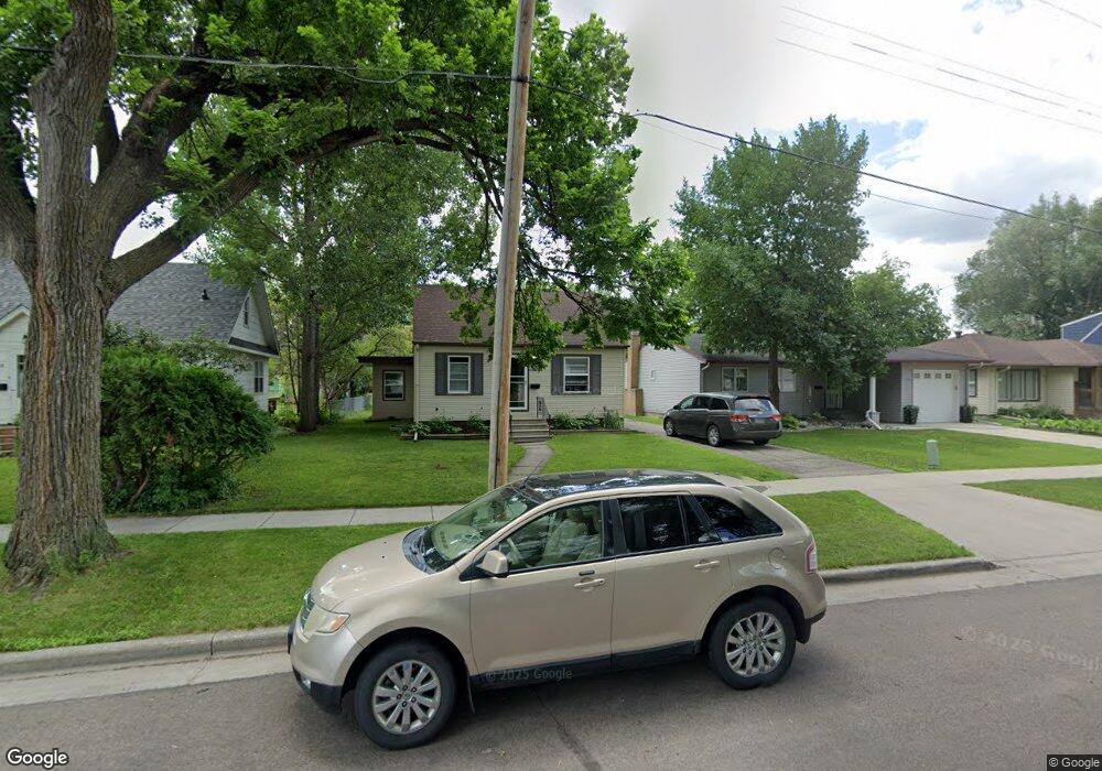 1522 10th Ave S, Fargo, ND 58103 - photo 1