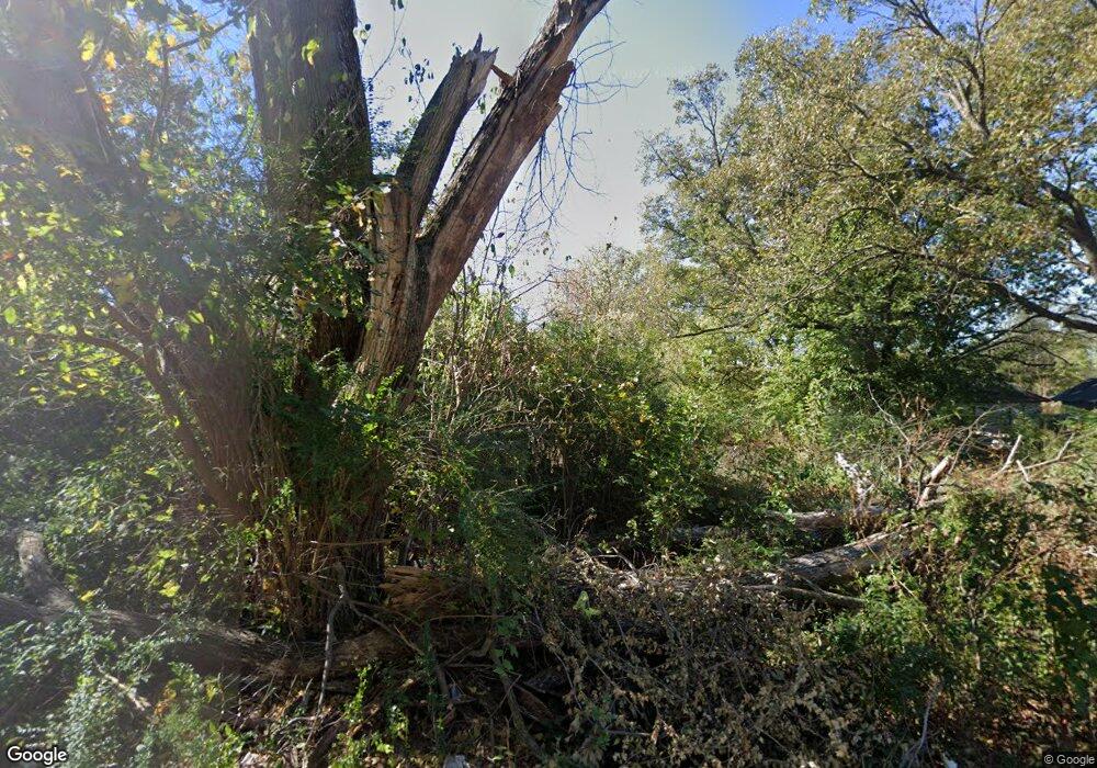 906 N Bryan St, Okmulgee, OK 74447 - photo 1