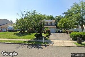 12 Eastern Dr, Kendall Park, NJ 08824
