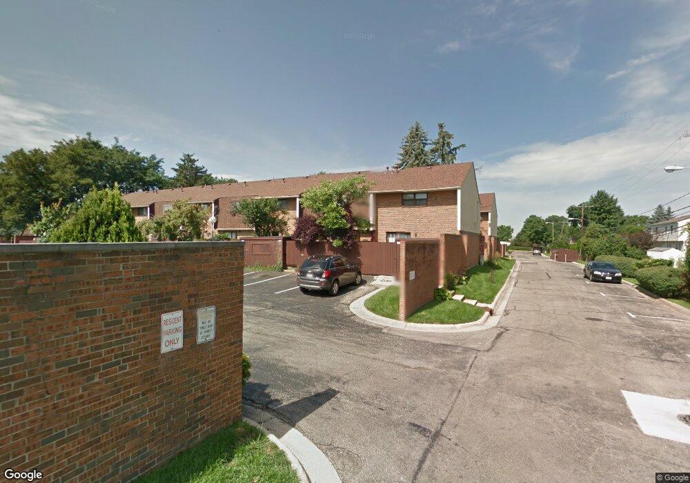 1857 Willoway Cir N, Columbus, OH 43220 - photo 1