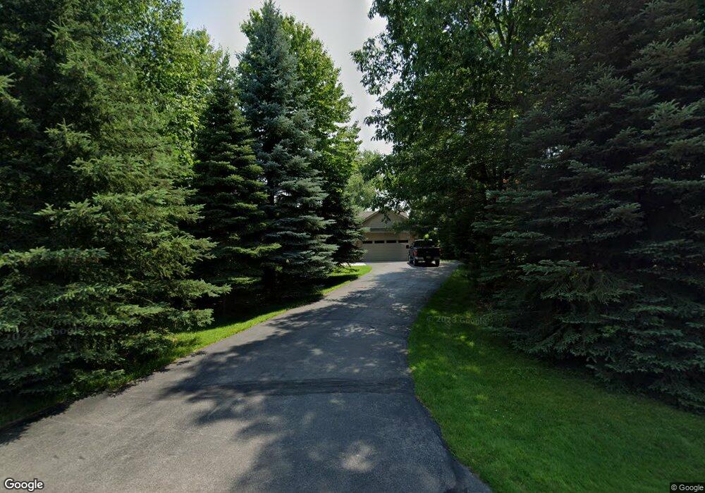 2916 E Oakhaven Ct, Midland, MI 48642 - photo 1