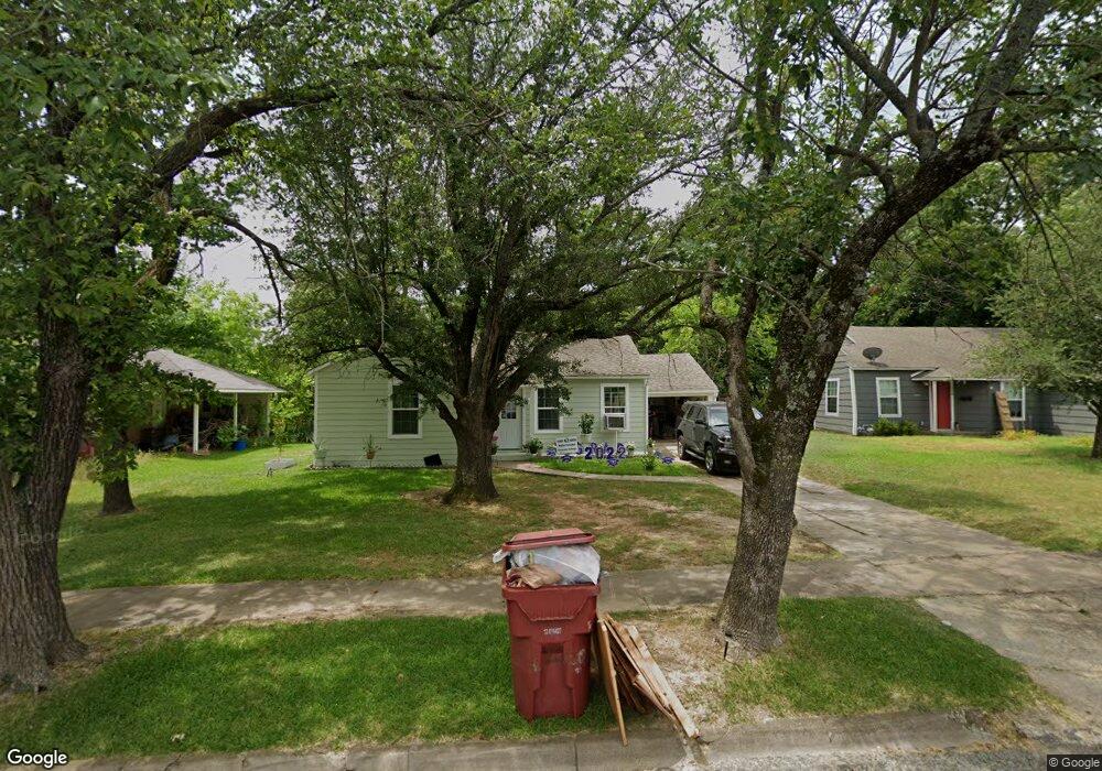 224 E Evans Ave, Bonham, TX 75418 - photo 1