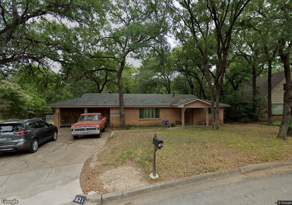 621 Ponderosa Dr, Hurst, TX 76053 - photo 1