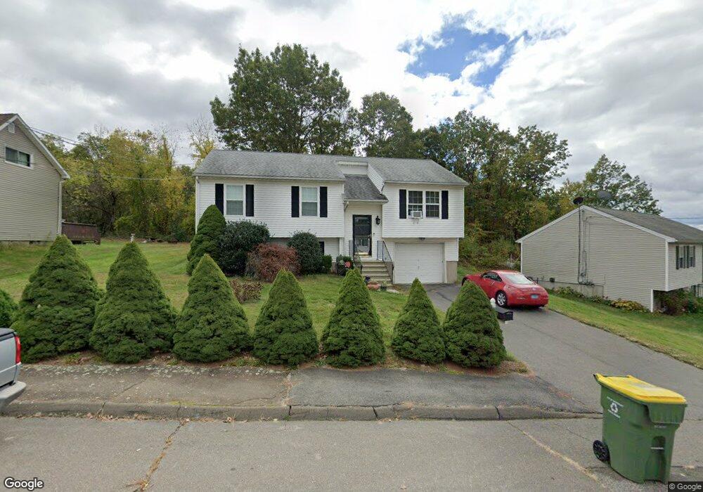 61 Cathy Ln, Waterbury, CT 06704 - photo 1