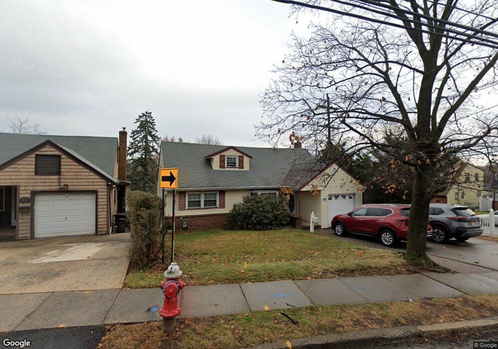 1467 Vauxhall Rd, Union, NJ 07083 - photo 1