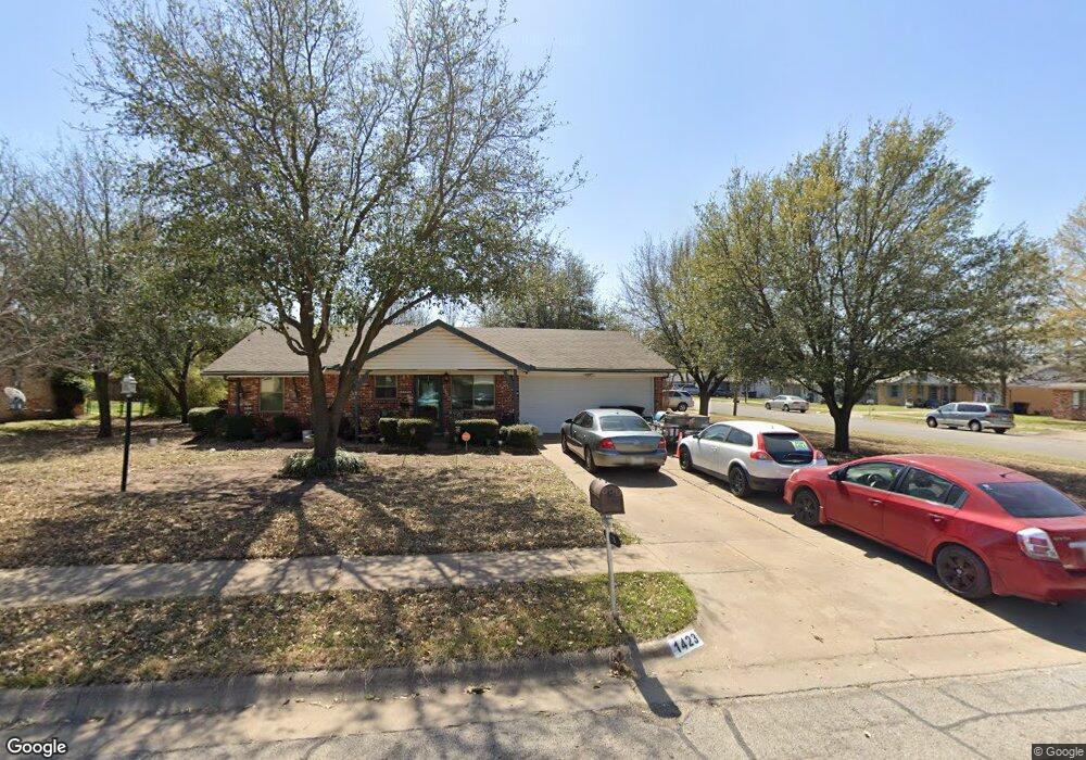 1423 Roberts Ave, Cleburne, TX 76033 - photo 1