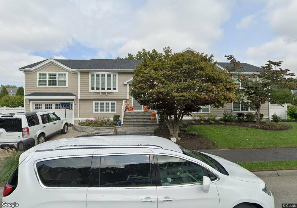 3 Sparhawk Cir, Stoneham, MA 02180 - photo 1