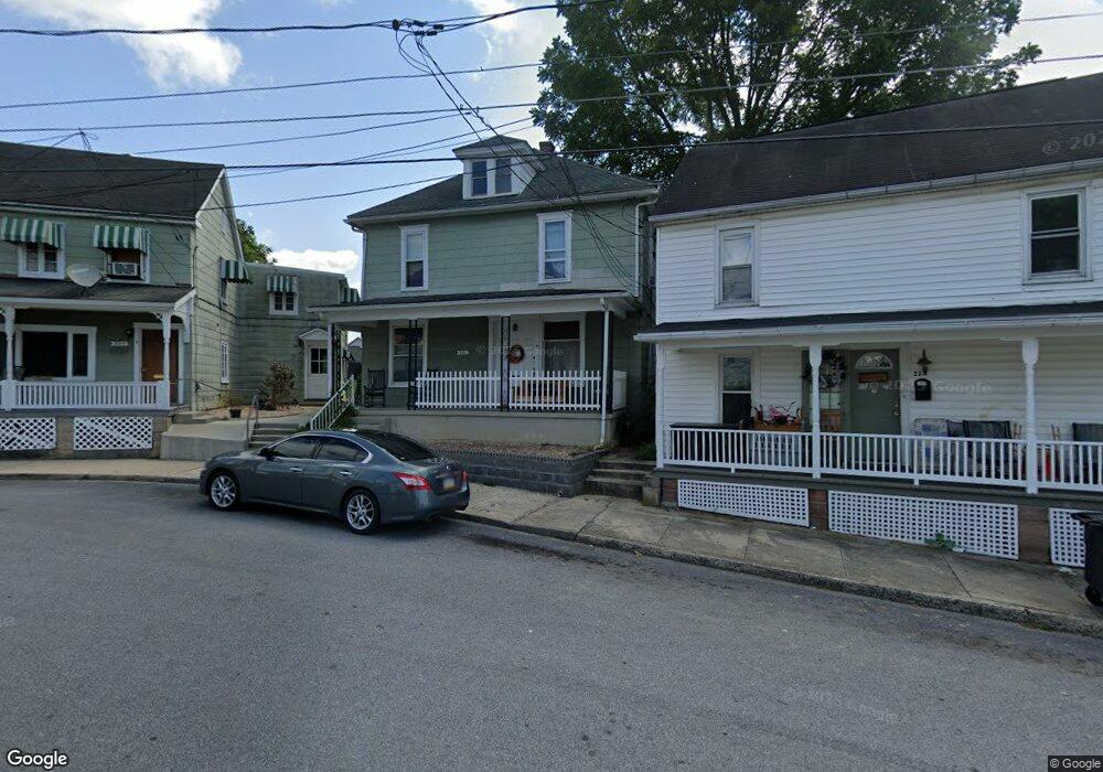 233 Hamilton Ave, Waynesboro, PA 17268 - photo 1