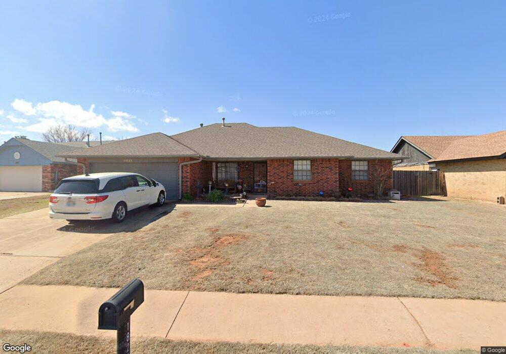 1825 Sequoyah Ct, Moore, OK 73160 - photo 1