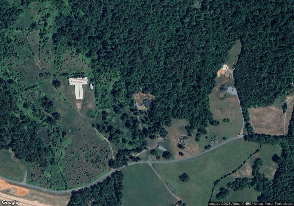 875 Sylvia Ridge Rd, Stanardsville, VA 22973 - photo 1