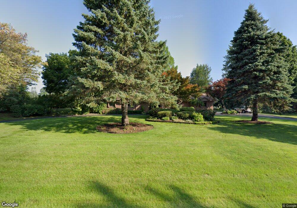 3964 Stonecrest Rd, West Bloomfield, MI 48322 - photo 1