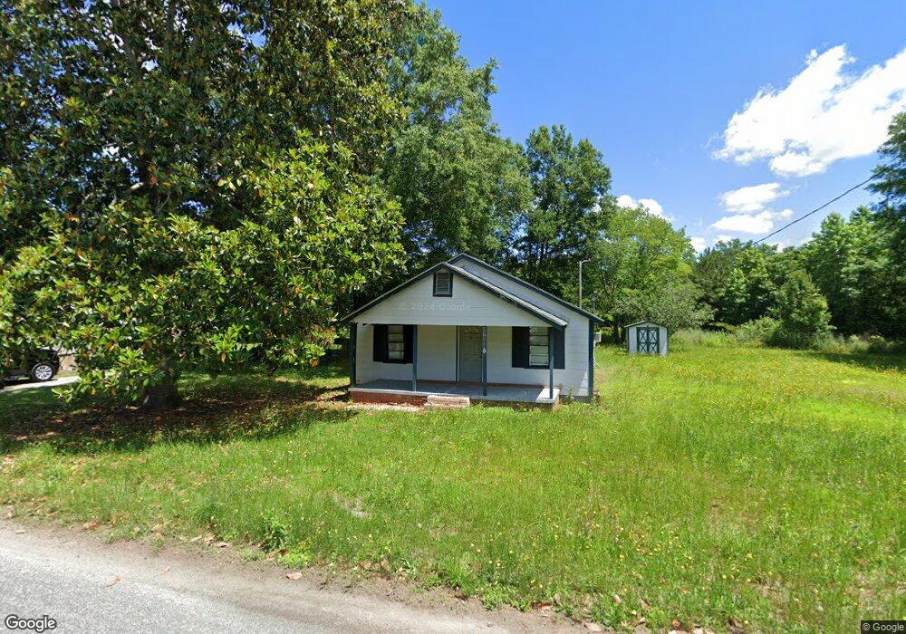 1011 Wateree Ave, Camden, SC 29020 - photo 1