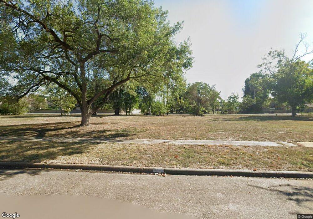 8111 Shady Arbor Ln, Houston, TX 77040 - photo 1