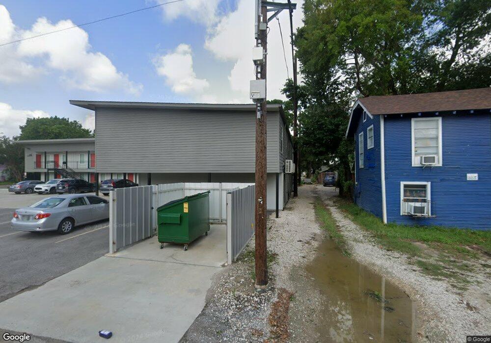 645 E 11th 1/2 St unit 13, Houston, TX 77008 - photo 1